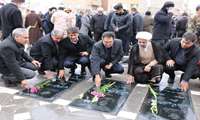 برگزاری آیین میهمانی لاله‌ها و گلباران گلزار مطهر شهدا در اردبیل+ تصاویر