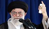 سخنرانی  رهبر معظم انقلاب اسلامى در دیدار جمع کثیرى از مردم قم (۱۳۷۹/۱۰/۱۹) 